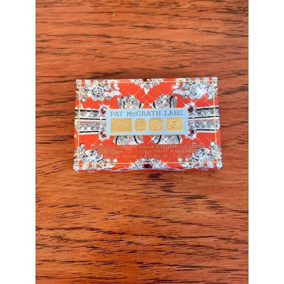 Pat McGrath Eyeshadow Duo - Gold and Pink - Picture 2 of 4